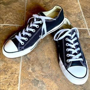 Black Converse